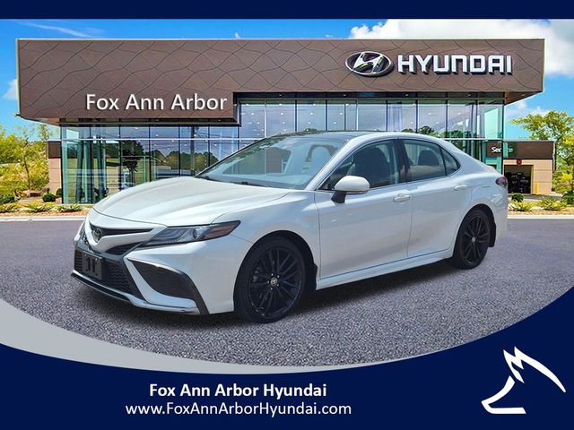 2022 Toyota Camry XSE FWD photo