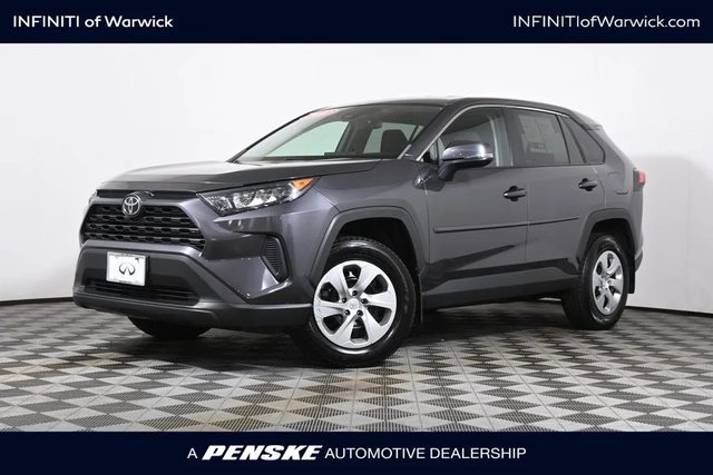 2022 Toyota RAV4 LE AWD photo