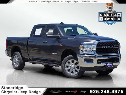 2022 Ram 2500 Big Horn 4WD photo