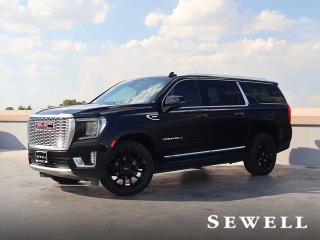 2022 GMC Yukon XL Denali 4WD photo