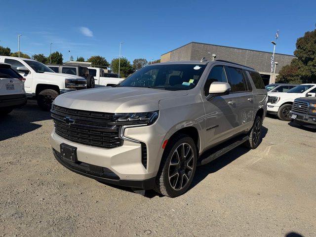 2022 Chevrolet Suburban RST 4WD photo