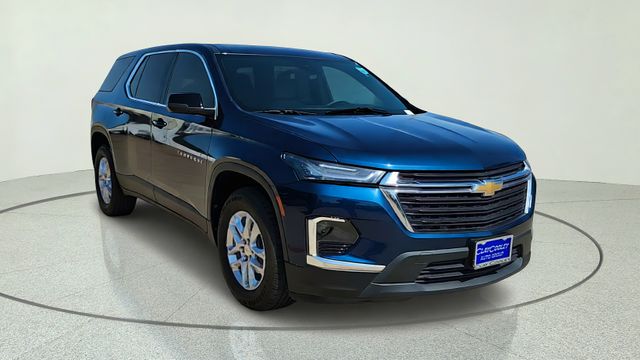 2023 Chevrolet Traverse LS FWD photo