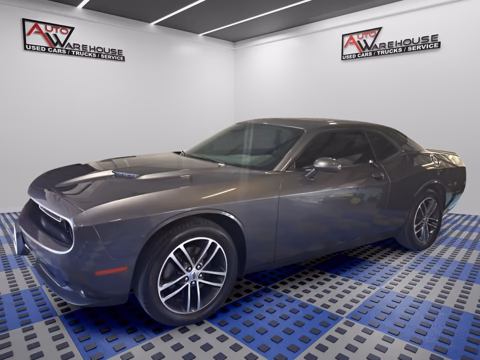 2019 Dodge Challenger SXT AWD photo