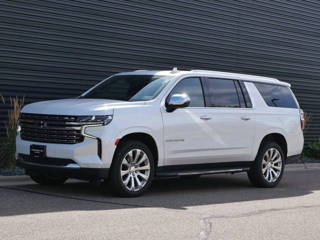 2022 Chevrolet Suburban Premier 4WD photo