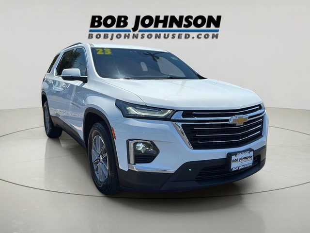 2023 Chevrolet Traverse LT Cloth AWD photo