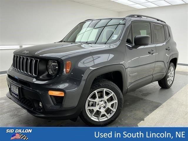 2022 Jeep Renegade Latitude 4WD photo
