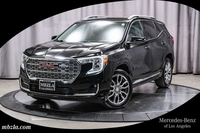 2022 GMC Terrain Denali AWD photo