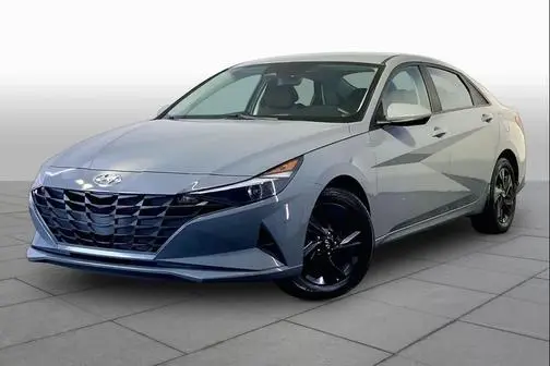 2023 Hyundai Elantra SEL FWD photo