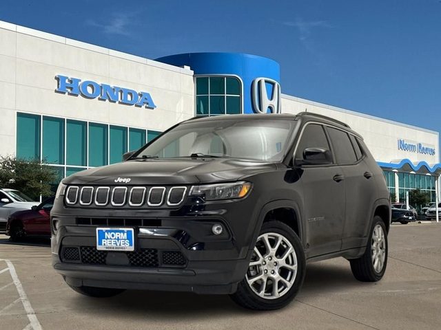 2022 Jeep Compass Latitude Lux 4WD photo