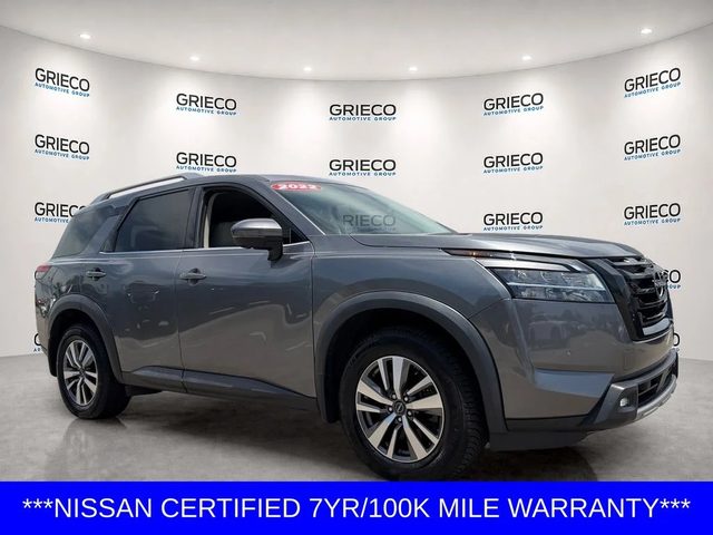 2022 Nissan Pathfinder SL 4WD photo