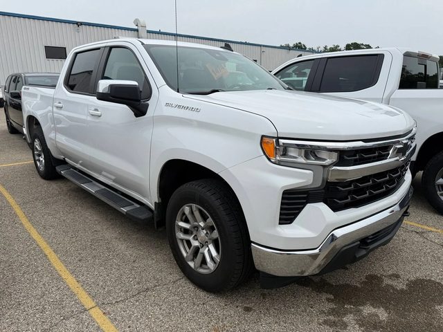 2022 Chevrolet Silverado 1500 LT 4WD photo