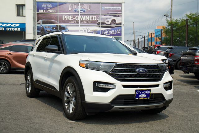 2022 Ford Explorer XLT 4WD photo