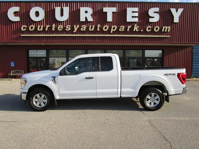 2022 Ford F-150 XLT 4WD photo