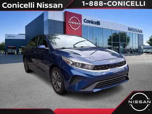 2022 Kia Forte LXS FWD photo