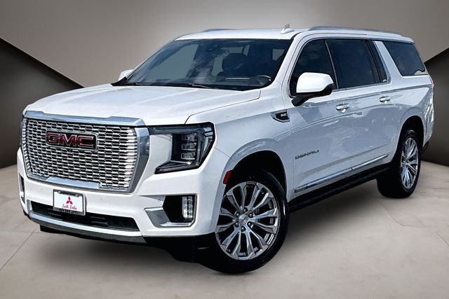 2022 GMC Yukon XL Denali RWD photo