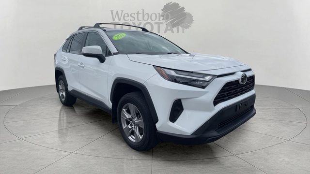 2022 Toyota RAV4 XLE AWD photo