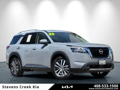 2022 Nissan Pathfinder Platinum 4WD photo