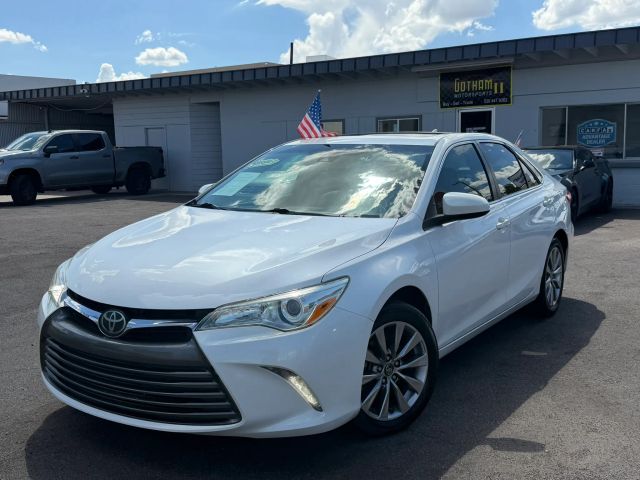 2017 Toyota Camry XLE FWD photo