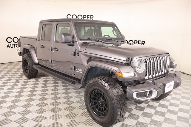 2022 Jeep Gladiator Overland 4WD photo