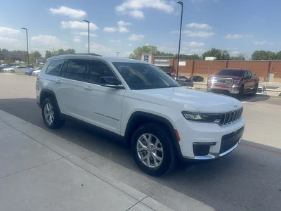 2022 Jeep Grand Cherokee L Limited RWD photo