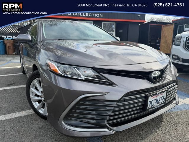 2022 Toyota Camry LE FWD photo