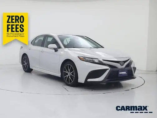 2022 Toyota Camry SE FWD photo
