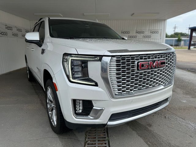 2022 GMC Yukon XL Denali 4WD photo