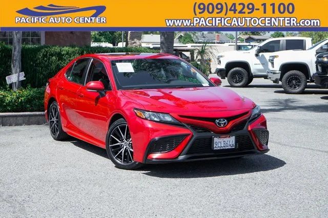 2022 Toyota Camry SE FWD photo