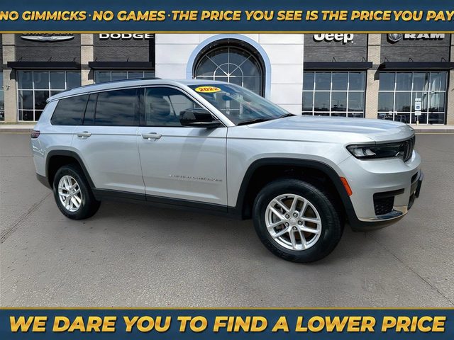 2022 Jeep Grand Cherokee L Laredo 4WD photo