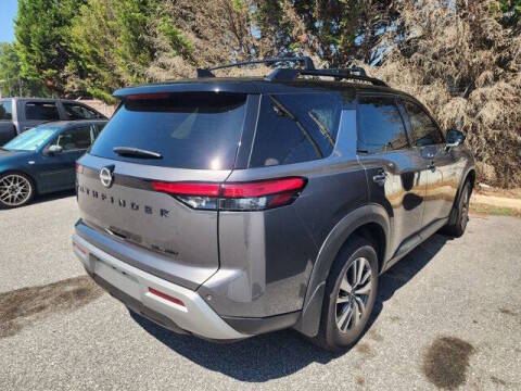 2022 Nissan Pathfinder SL 4WD photo