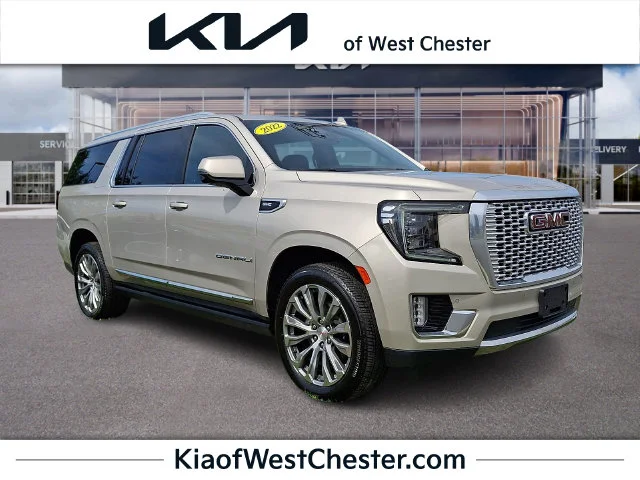 2022 GMC Yukon XL Denali 4WD photo