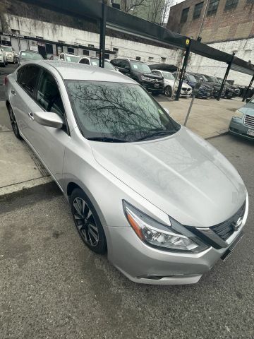 2018 Nissan Altima 2.5 SV FWD photo