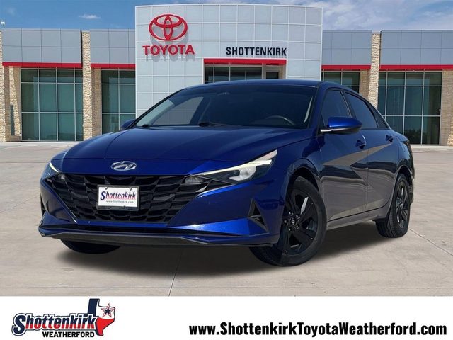 2023 Hyundai Elantra SEL FWD photo