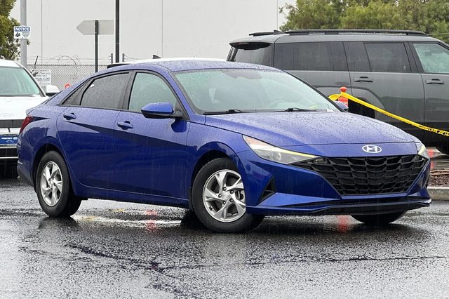 2023 Hyundai Elantra SE FWD photo