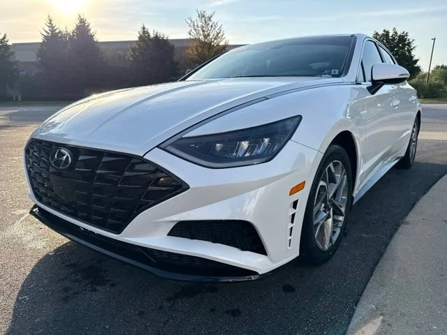 2022 Hyundai Sonata SEL FWD photo