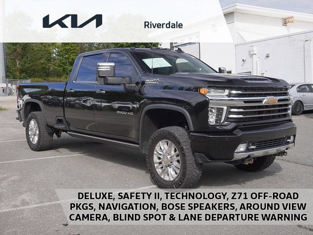 2022 Chevrolet Silverado 3500HD High Country 4WD photo
