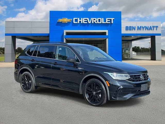 2022 Volkswagen Tiguan SE R-Line Black FWD photo
