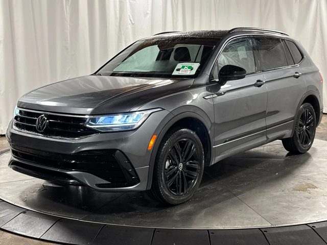 2022 Volkswagen Tiguan SE R-Line Black AWD photo