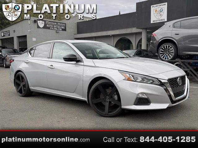 2022 Nissan Altima 2.0 SR FWD photo