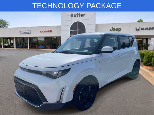 2023 Kia Soul LX FWD photo