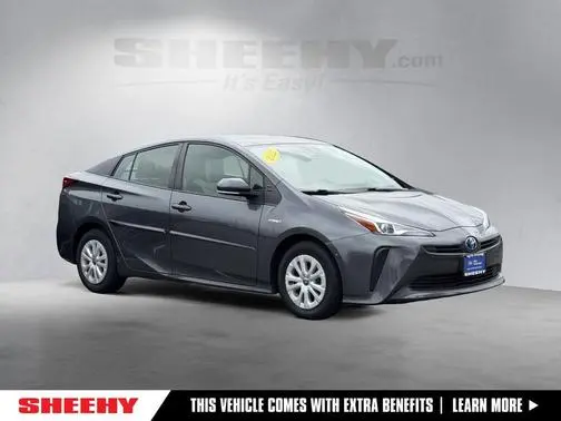 2022 Toyota Prius LE FWD photo