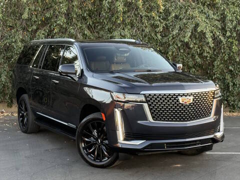 2022 Cadillac Escalade ESV Premium Luxury 4WD photo