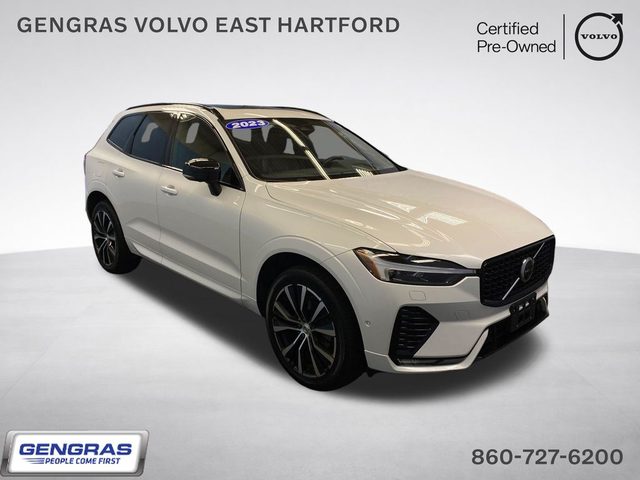 2023 Volvo XC60 Plus Dark Theme AWD photo