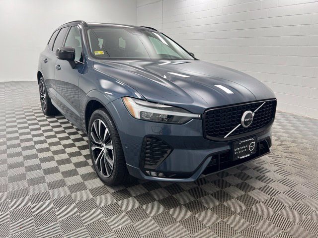 2023 Volvo XC60 Plus Dark Theme AWD photo