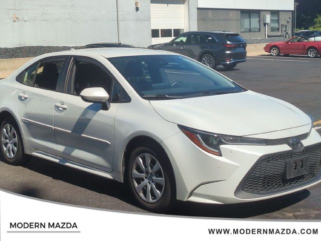 2022 Toyota Corolla LE FWD photo