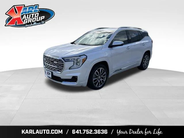 2022 GMC Terrain Denali AWD photo
