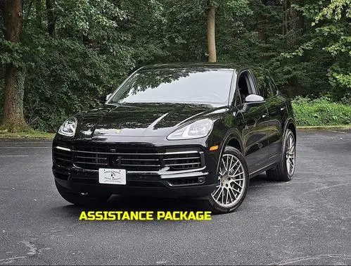 2023 Porsche Cayenne Platinum Edition AWD photo