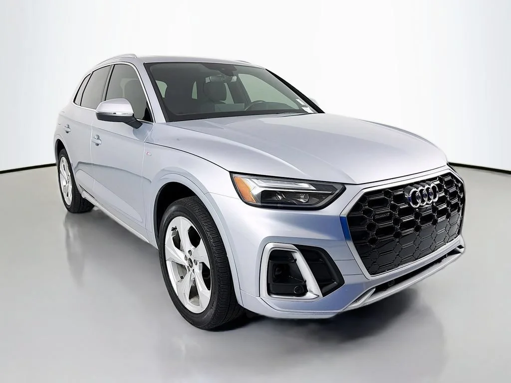 2022 Audi Q5 S line Premium Plus AWD photo