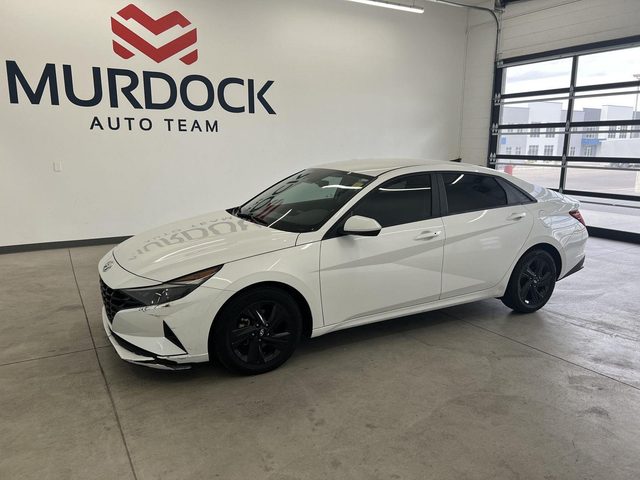 2023 Hyundai Elantra SEL FWD photo