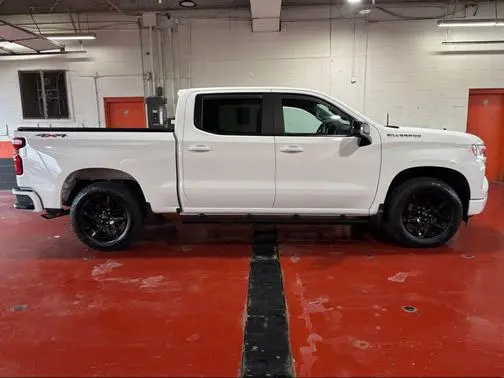 2022 Chevrolet Silverado 1500 RST 4WD photo